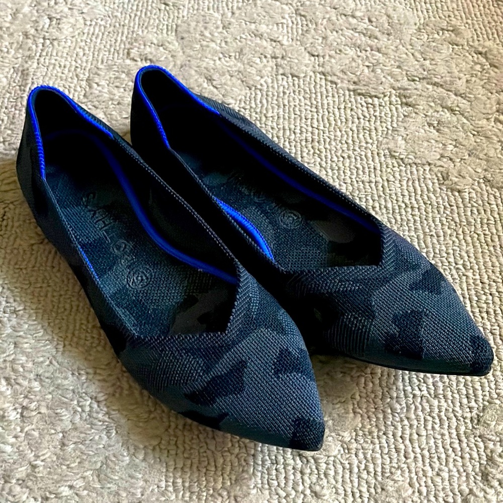 Brand New Camo Print Rothy’s Flat